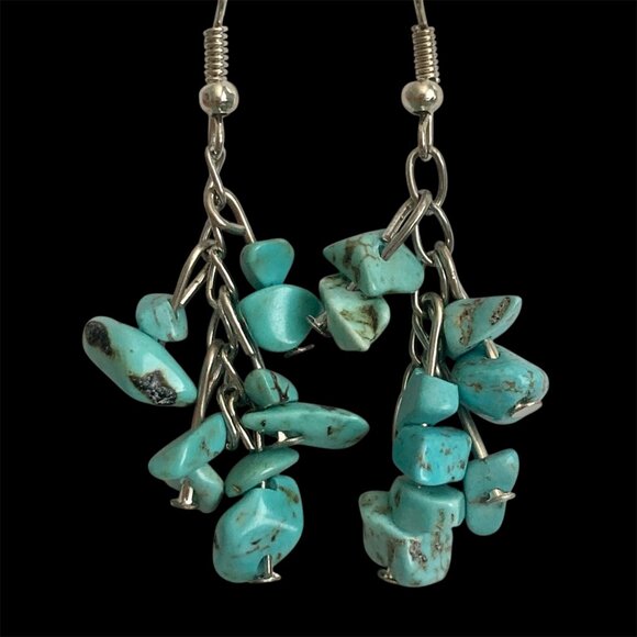 Vintage Turquoise Aqua Howlite Earrings Dangle Stone Chips Southwestern Style - Picture 2 of 9